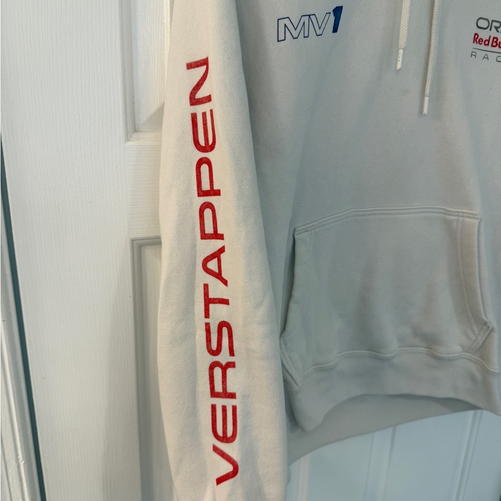 Hollister Cream Formula 1 Max Verstappen Red Bull Racing Hoodie XS/S - Picture 2 of 4